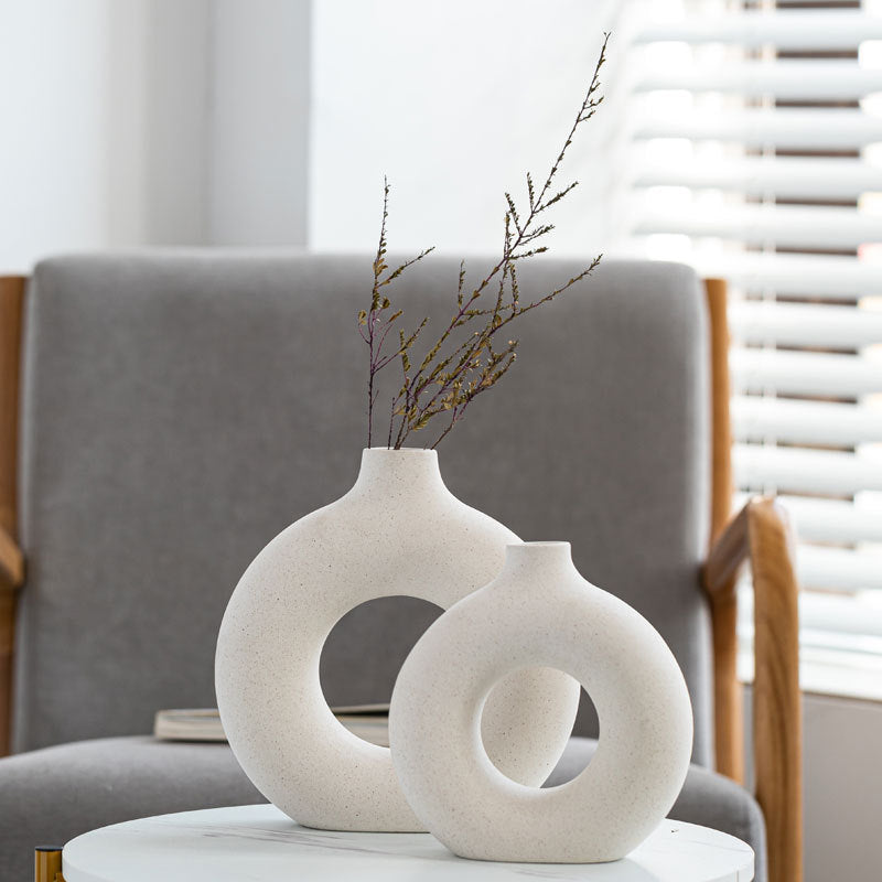 Unique White Ceramic Donut Urn – Handmade Vase for Nordic Home Decor
